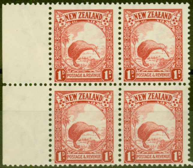 Collectible Postage Stamp from New Zealand 1936 1d Scarlet SG578 var Spot on Tree in a V.F MNH Block of 4