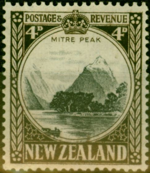 Collectible Postage Stamp from New Zealand 1941 4d Black SG583c P.14 Fine Lightly Mtd Mint