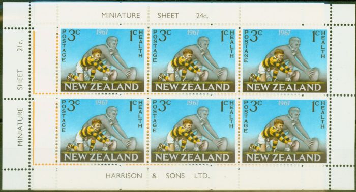 Old Postage Stamp from New Zealand 1967 Mini Sheets SGM869 V.F MNH