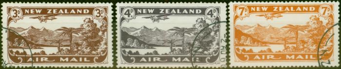 Collectible Postage Stamp from New Zealand 1931 Set of 3 SG548-550 V.F.U