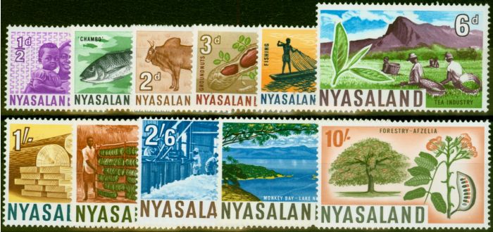 Valuable Postage Stamp from Nyasaland 1964 Set of 11 to 10s SG199-209 Fine LMM