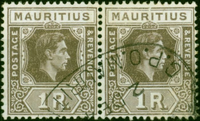 Mauritius 1938 1R Grey-Brown SG260a 'Batterred A' Fine Used in Pair . King George VI (1936-1952) Used Stamps