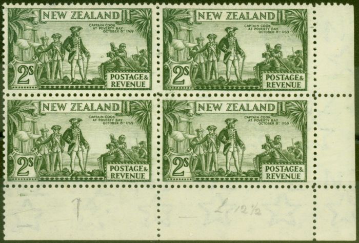 Collectible Postage Stamp from New Zealand 1941 2s Olive-Green SG589dvar Plate Crack R-10-10, 11, 12 V.F MNH Block of 4
