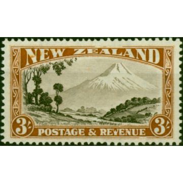New Zealand 1936 3s Chocolate & Yellow-Brown SG590 P.13 x 13.5 Fine MNH 