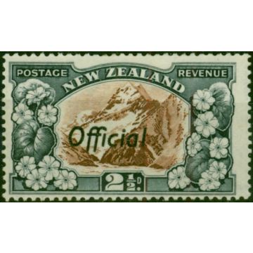 New Zealand 1938 2 1/2d Chocolate & Slate SG0124 Fine MM