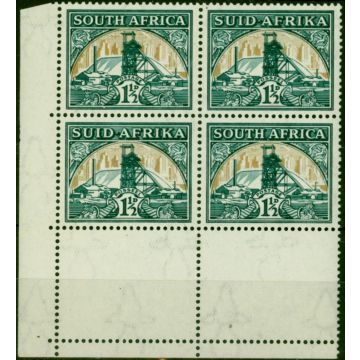 S. Africa 1936 1 1/2d Grn & Brt Gold SG57cVar 'Flag on Chimney' Wmk Inverted V.F MNH Block of 4 